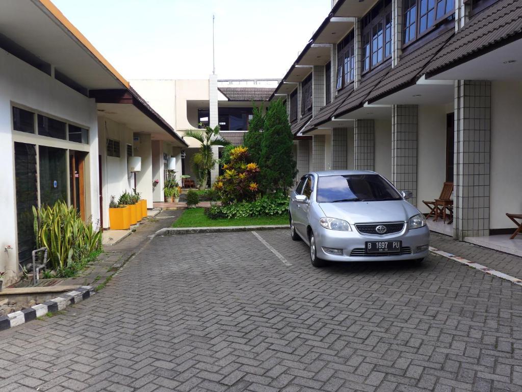 Surya Indah 2*